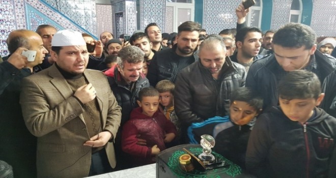 Eruh'ta Ziyarete açılan Sakal-ı Şerif'e vatandaşlardan büyük ilgi