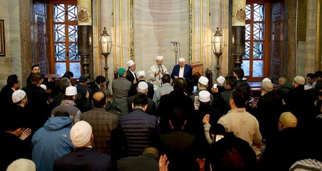 Görmez,Gençler sakın namazı ertelemeyin!