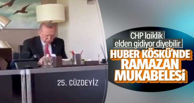 Cumhurbaşkanı Erdoğan, Ramazan Mukabelesi okuyor.