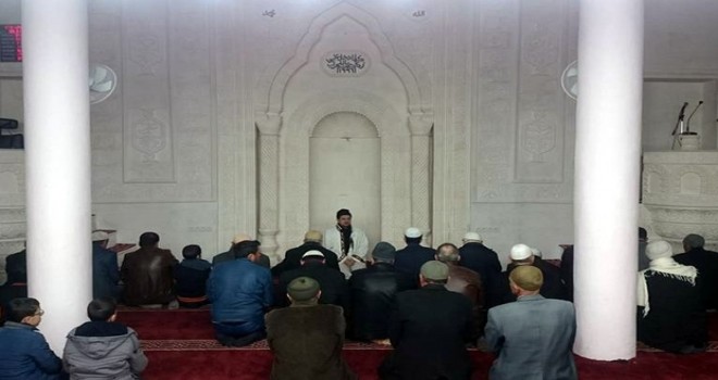 Midyatlı öğrenciler sabah namazında bir araya geldi