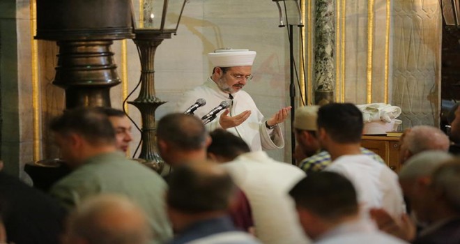 Kadir Gecesi tüm yurtta dualarla idrak edildi...