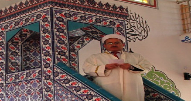 İmamlar Cuma Hutbesinde Mehmetçiğe dua etti.