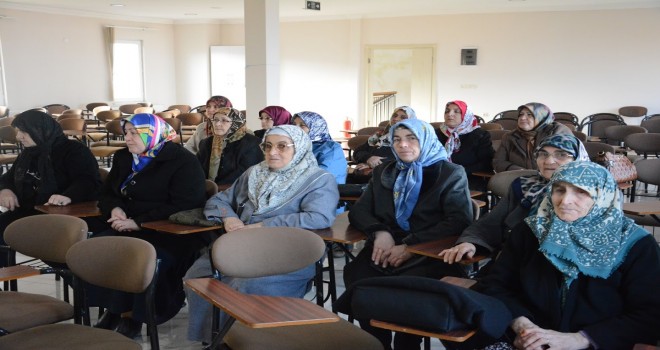 Sinoplu Umreciler Seminerde