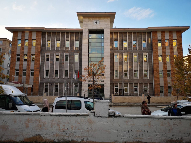 Hayırdır Müftü Efendi?