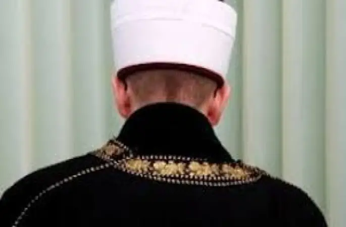 İmam sosyal medyadan yardım istedi