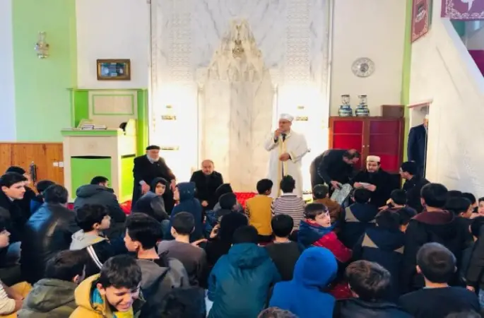 Kırıkhan’da Çocuklar camiye alıştı