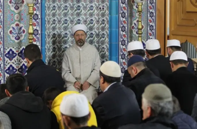 Diyanet İşleri Başkanı Erbaş Mehmetçik için dua etti
