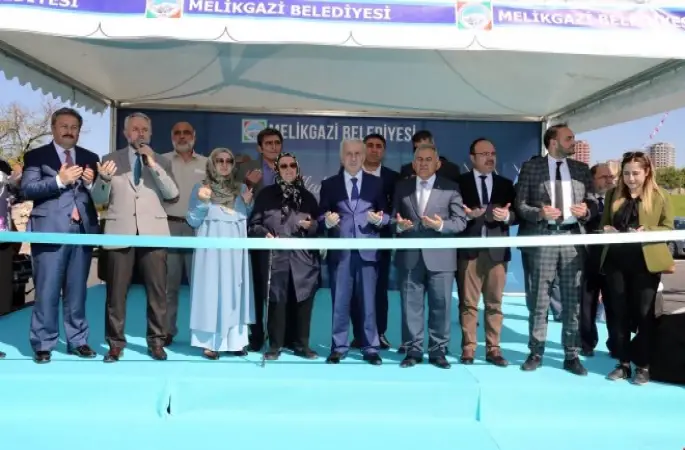 Hayrullah ve Hatice Elmacıoğlu Camii açıldı