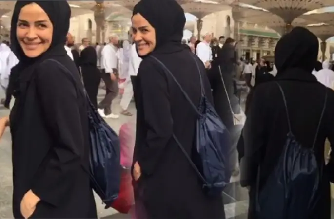 Ünlü Manken Emel Yıldırım Kutsal Topraklarda