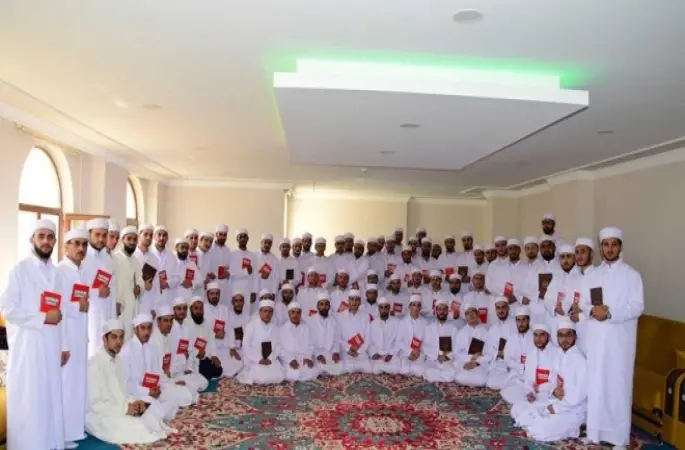 Oxin Medresesi'nde 73 talebe icazetlerini aldı