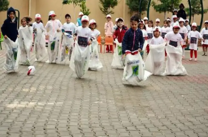 Oğuzelili miniklerden bahar şenliği
