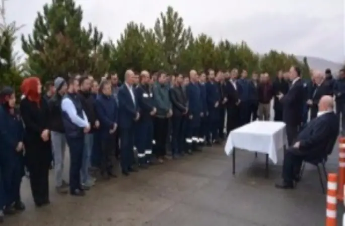 Sezik işçilerle bir araya geldi