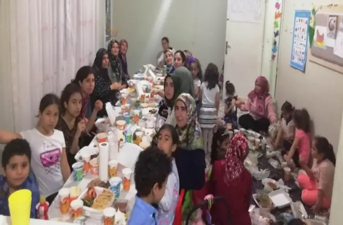 Seyhan’da Kur’an Kursu Öğrenci Ve Velileri İftarda Bir Araya Geldi