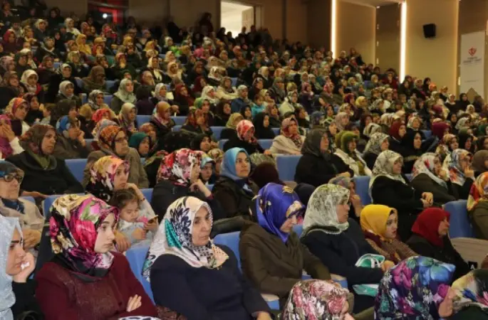 Kaynana ve Gelin Aile Okulunda