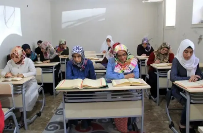 Kur'an-ı Kerim Kırık Meal Mukabelesine kadınlardan yoğun katılım