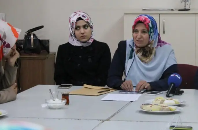 Vekil ve fahri hocalardan 'kadro' çağrısı