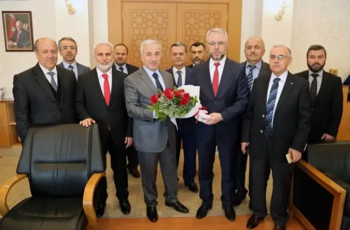 İl Müftülüğünden Valiliğe Kutlu Doğum Haftası Daveti Ve Gül Takdimi Ziyareti!