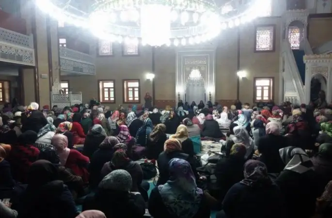 Çukurova'da Bayanlara Özel Mevlid Kandili Programı Yapıldı