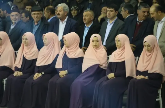 Kur’an kurslarındaki 41 kız öğrenci için icazet töreni düzenlendi