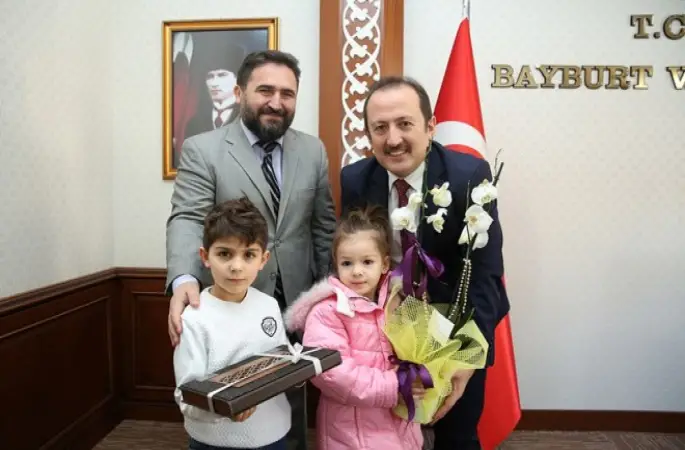 Minik Yüreklerden Yemen İçin Anlamlı Bağış