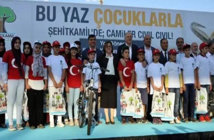 Gaziantep'te başarılı 320 öğrenciye bisiklet