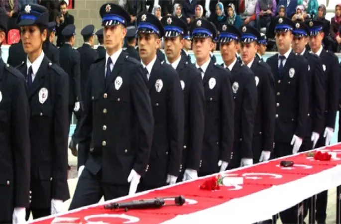 22 bin -polise- Şark -yolu -göründü