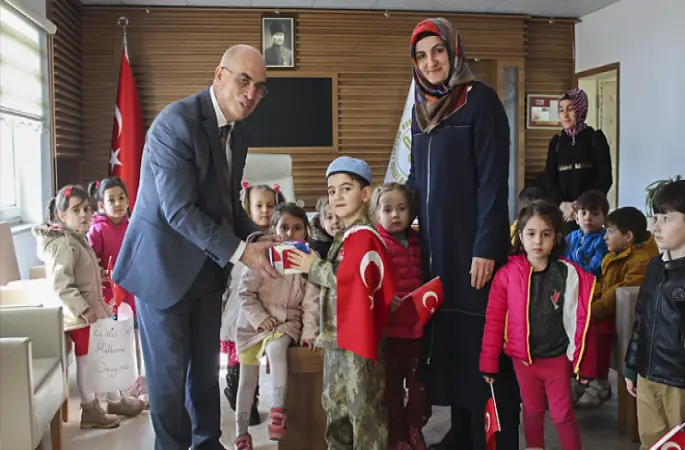 Bilecik'li  Minikler, İdlib'deki çocukları unutmadı