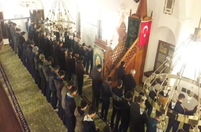 Kulalı Gençler Şehitlerimizi Unutmadılar