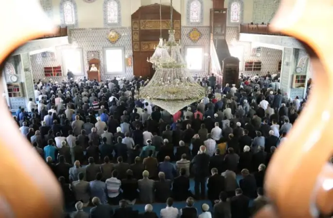 Bingöllüler Ramazan'ın ilk cumasını Kudüs hüznüyle kıldı