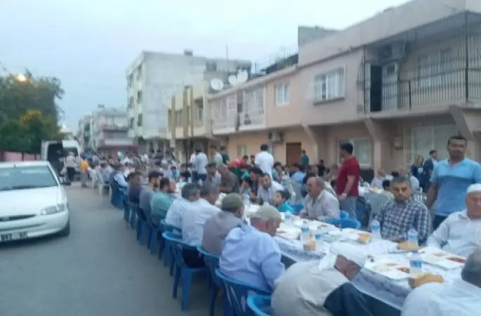 Seyhan'da Sokak İftarlarına Yoğun İlgi