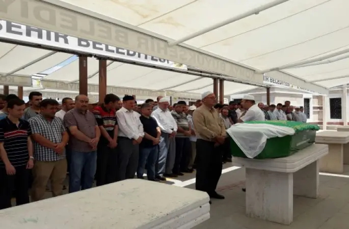 Kur'an Kursu Öğreticisi Nazife TAŞ,Dualarla Konya'da toprağa verildi