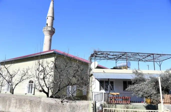 Mezitli Akarca'da,İmam Evi Yenilendi