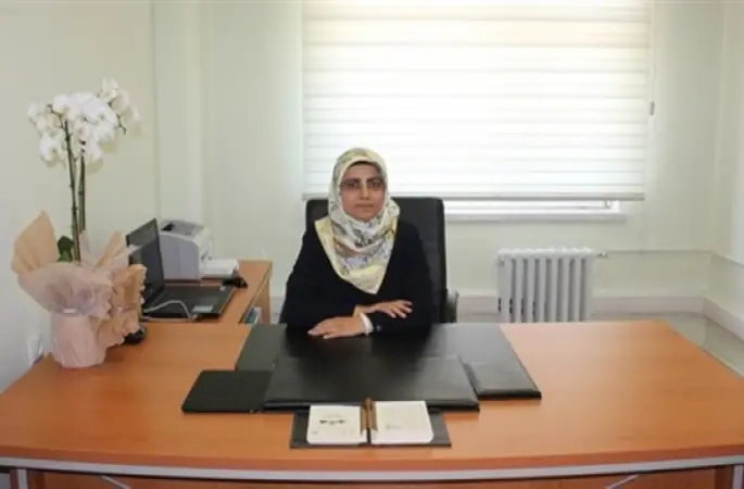 Kadın Müftü Yardımcısı Yıldız Üveyik, Görevine Başladı