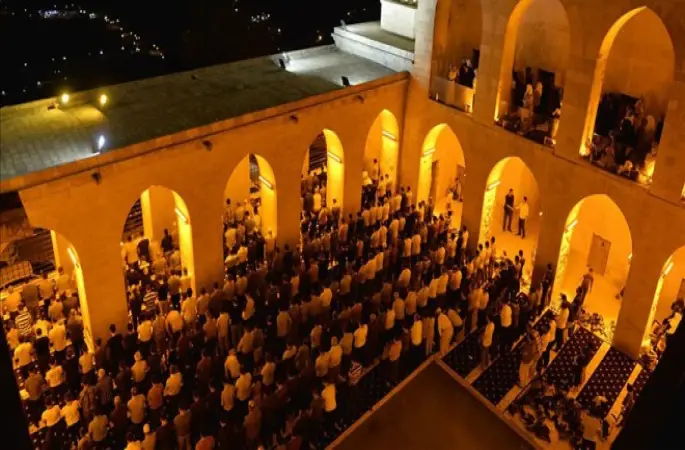 Bir teravih klasiği 'jet imamlar' takip altında