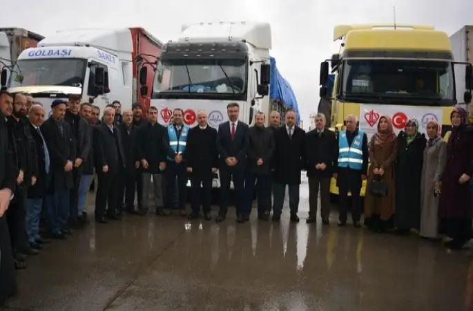 Batman'dan İdlib'e 5 TIR'lık yardım gönderildi