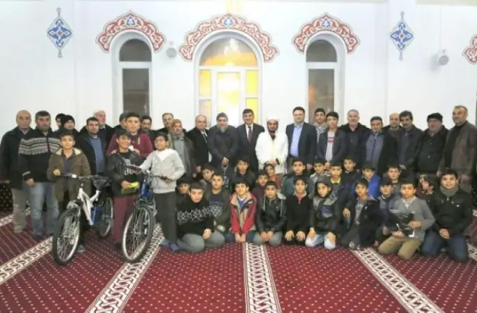 Şehitkamil'de Camiye giden çocuklar ödüllendirildi