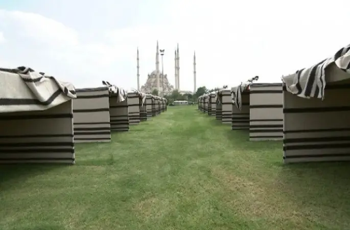 Adana'da Ramazan İçin Dev Kubbeli Han Kuruluyor