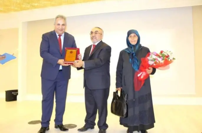 Düzce'ye Tayini Çıkan Müftüye Veda Yemeği