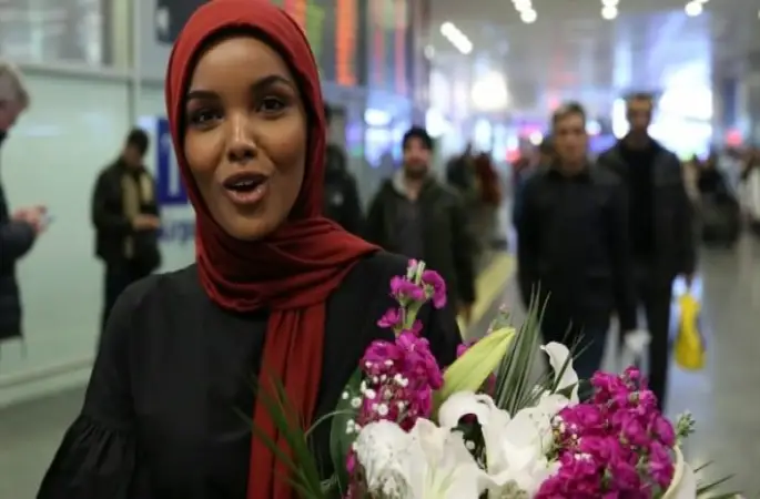 Tesettürlü Manken Türkiye'ye geldi!