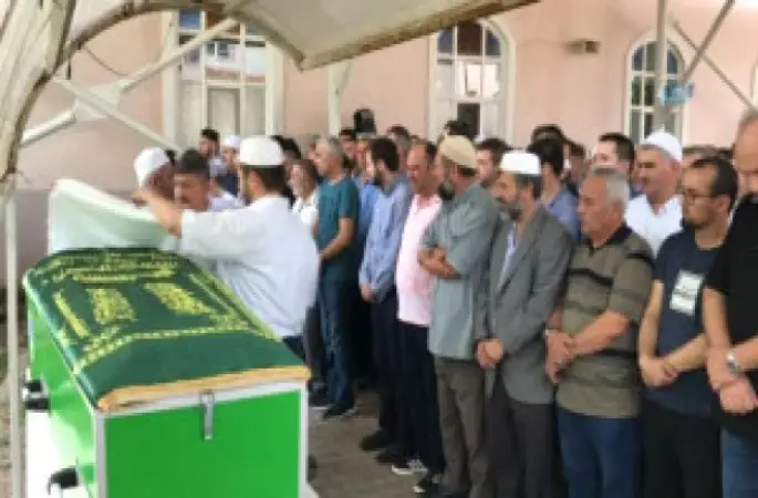 İmam, Öldürüldüğü Eve Tesisat Tamirine Yardım İçin Gitmiş