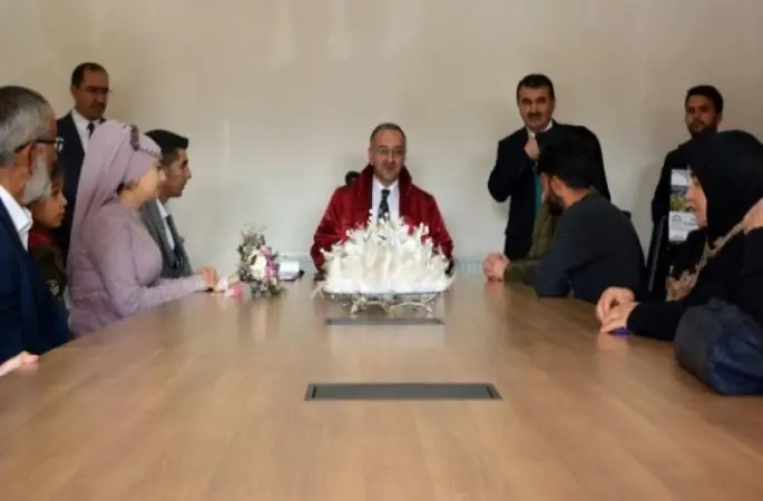 Yozgat’ta genç çift müftülük nikahı ile hayatlarını birleştirdi