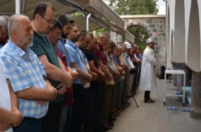 İslahiye’de, Mursi için gıyabı cenaze namazı