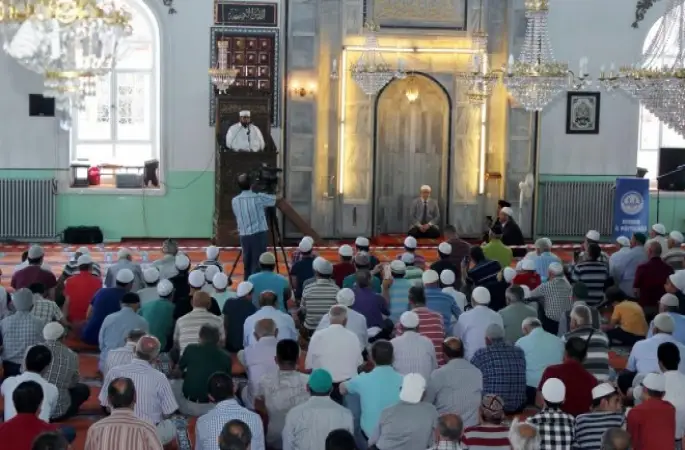 Kur'an bülbülleri Peygamber Efendimiz  için Burdur'da buluştu