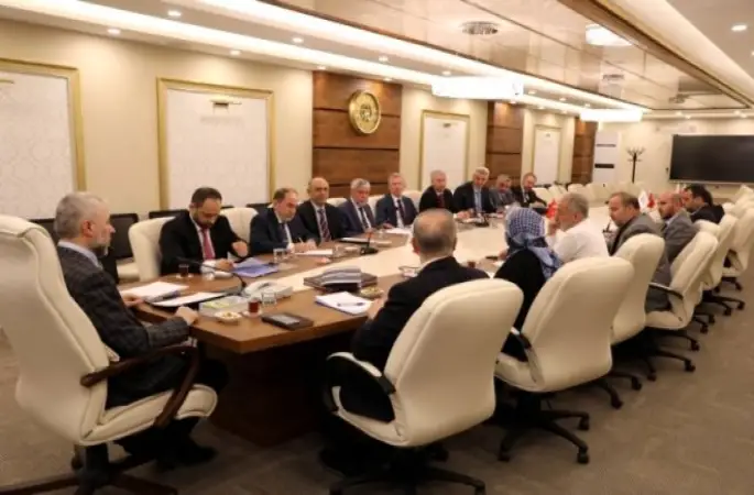 Melikgazi ve Yeşilhisar ilçe müftüleri emekli oldu