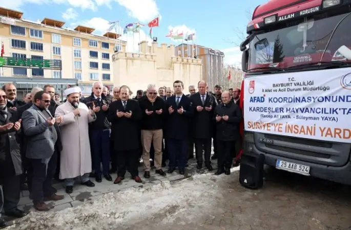 Bayburt'tan Suriye'ye Bir Tır Dolusu Gıda Yardımı