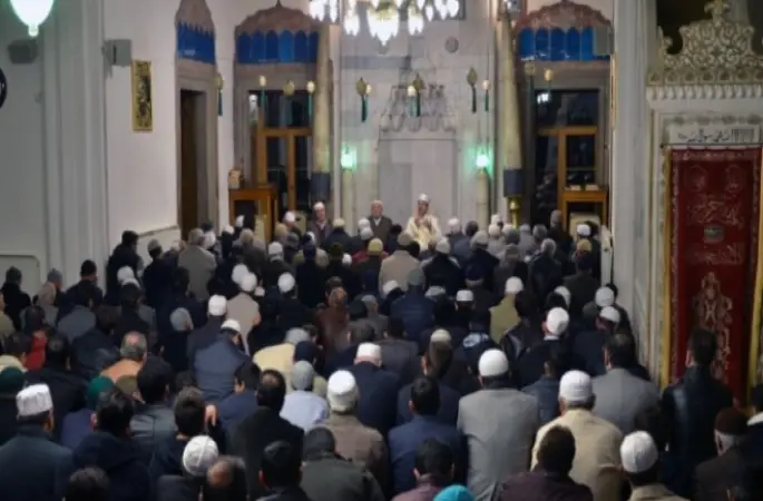 Nevşehir'de Sabah Namazı Gençlik Buluşmasında Cami Doldu Taştı