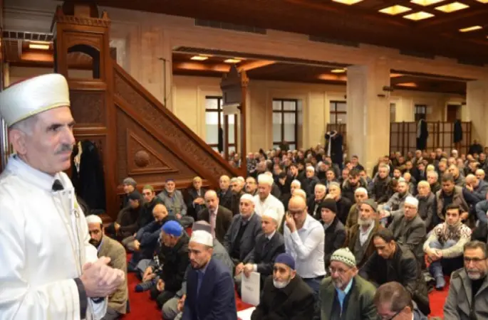 Cami cemaatinden okul çağındaki 848 yetime burs