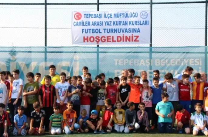 Kur'an Kursu Miniklerinin Futbol Heyecanı