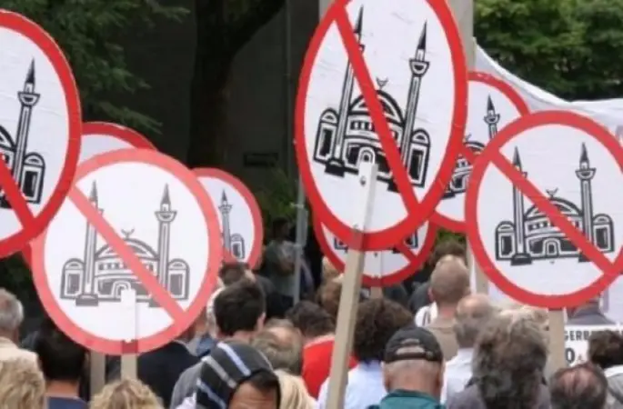 Alman AfD Partisi: Sünnet, ezan ve minareler yasaklansın