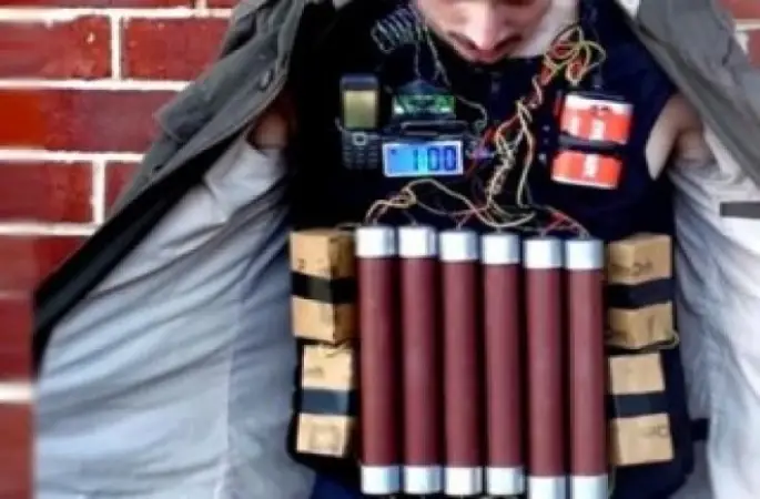 6 Bombacıyı arıyor